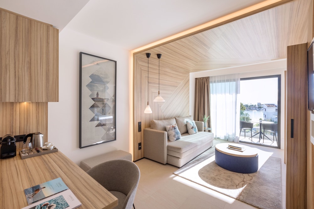 Suite, Balcony (2+1)