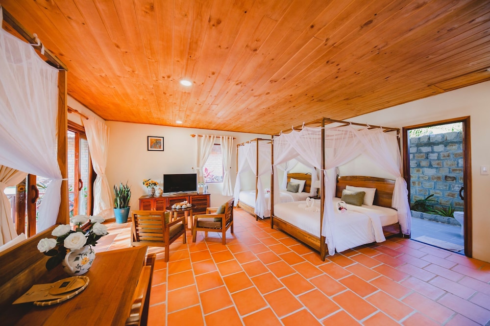 Panorama Family Bungalow with Sea View thumbnail 5