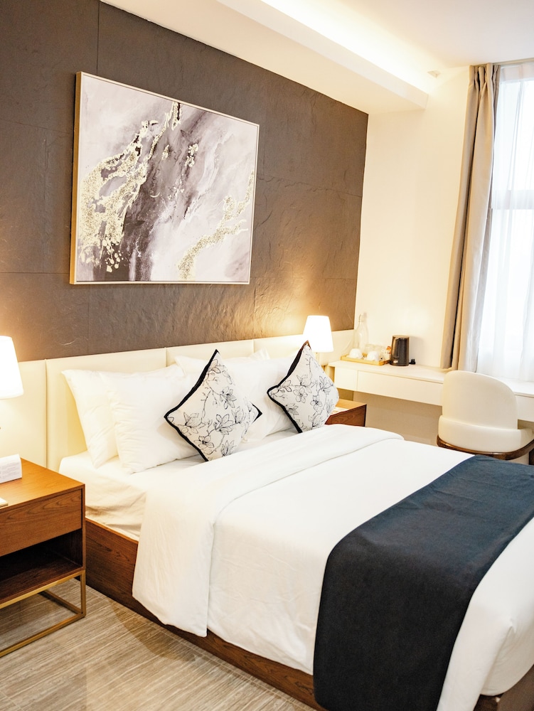 Comfort Double Room, City View