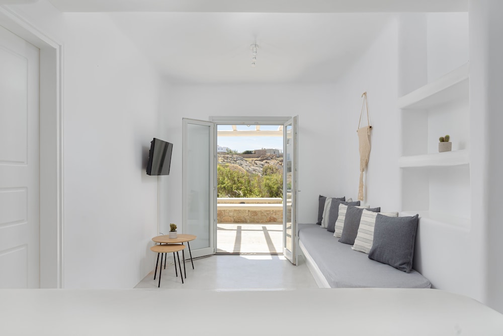 Two bedroom Suite by Koumi Homes Mykonos photo 3
