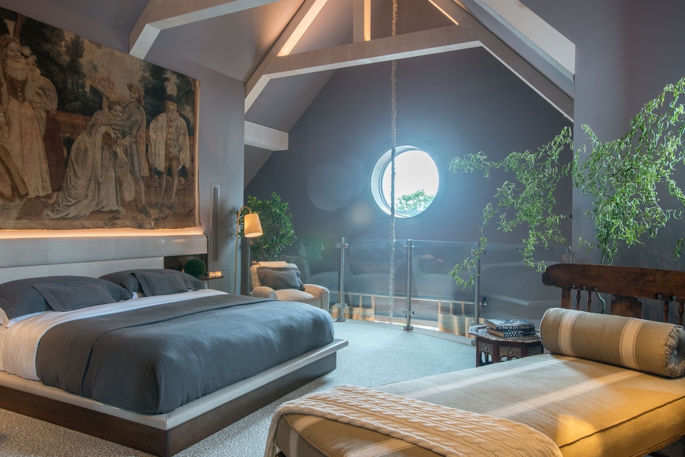 Suite (Eighteen)