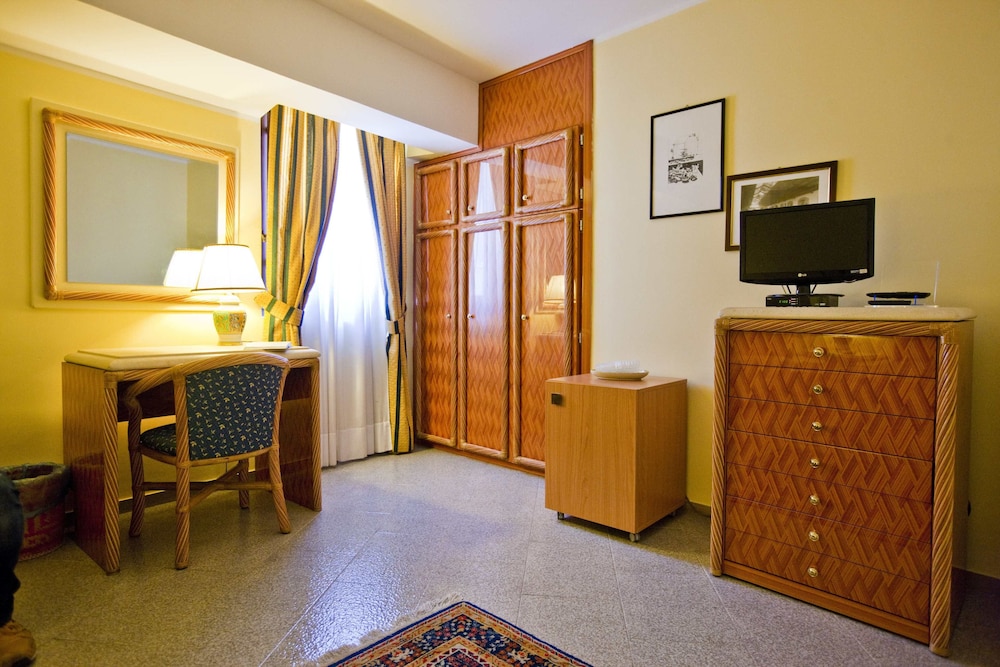 Triple Room, 1 Bedroom