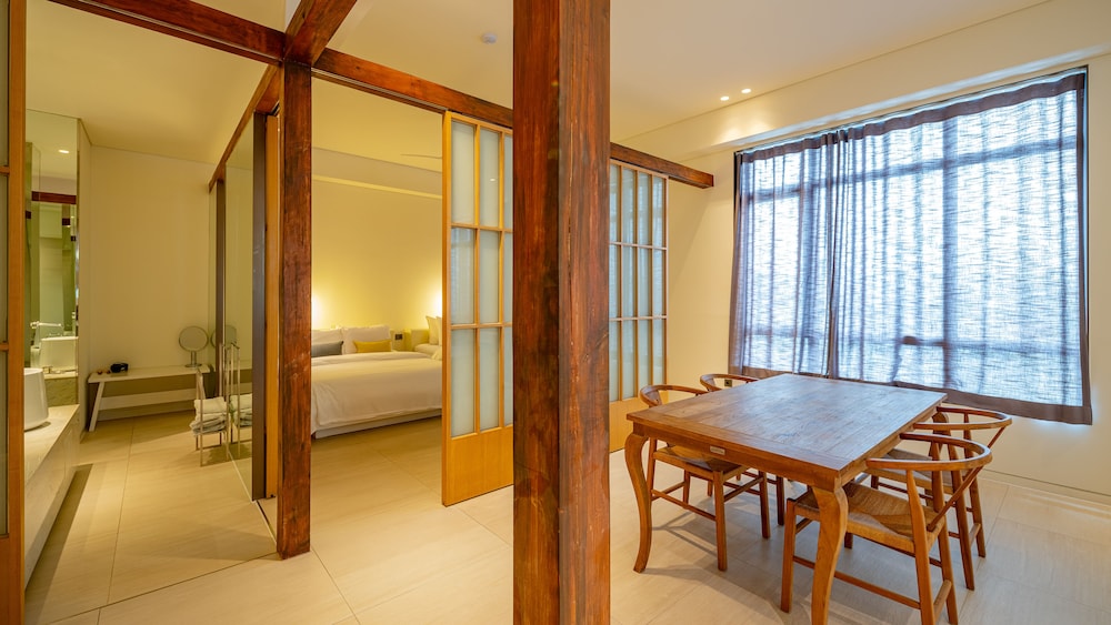 Presidential Suite (Outside Spa not available) photo 2