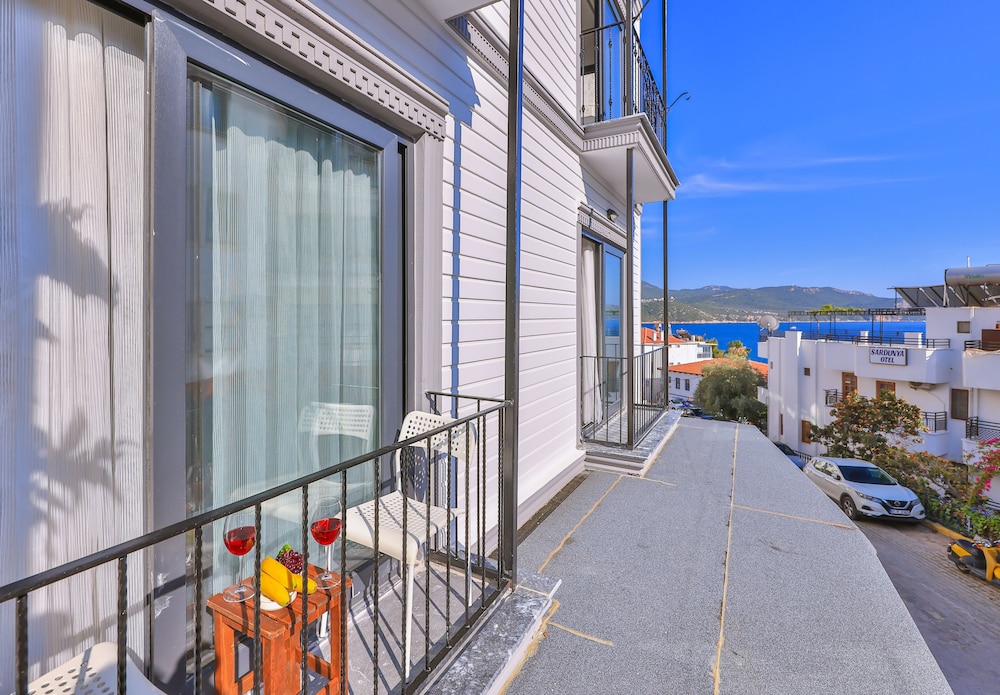 Studio, 1 Double Bed, Sea View photo 3