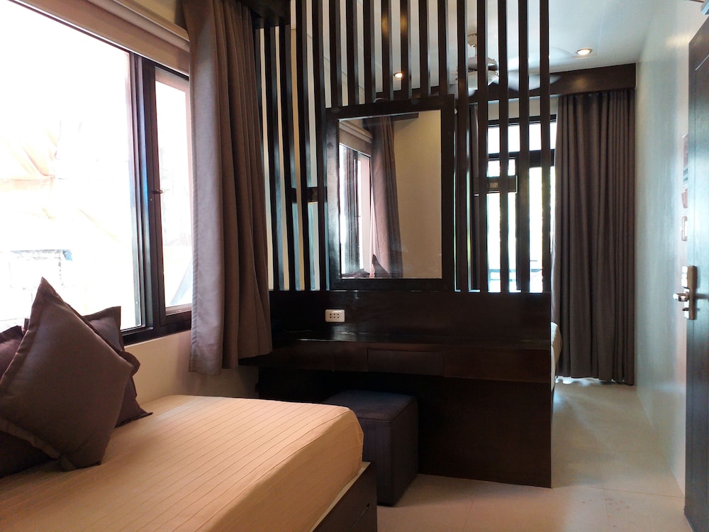 Royal Room, 1 Queen Bed - Photo 4