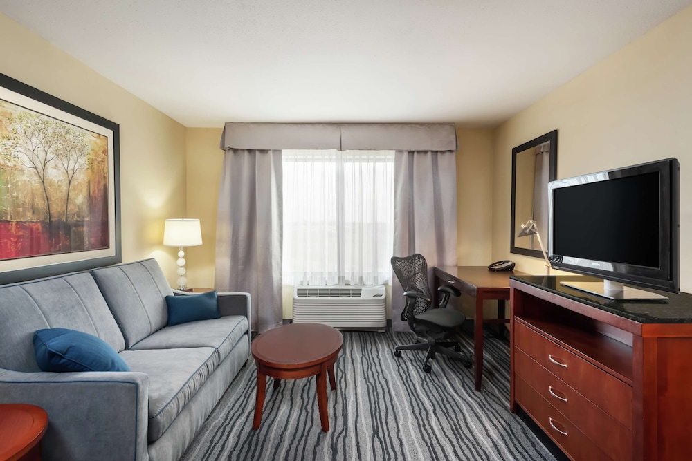Two Bedroom Suite, 1 King Bed, Sofabed, Whirlpool