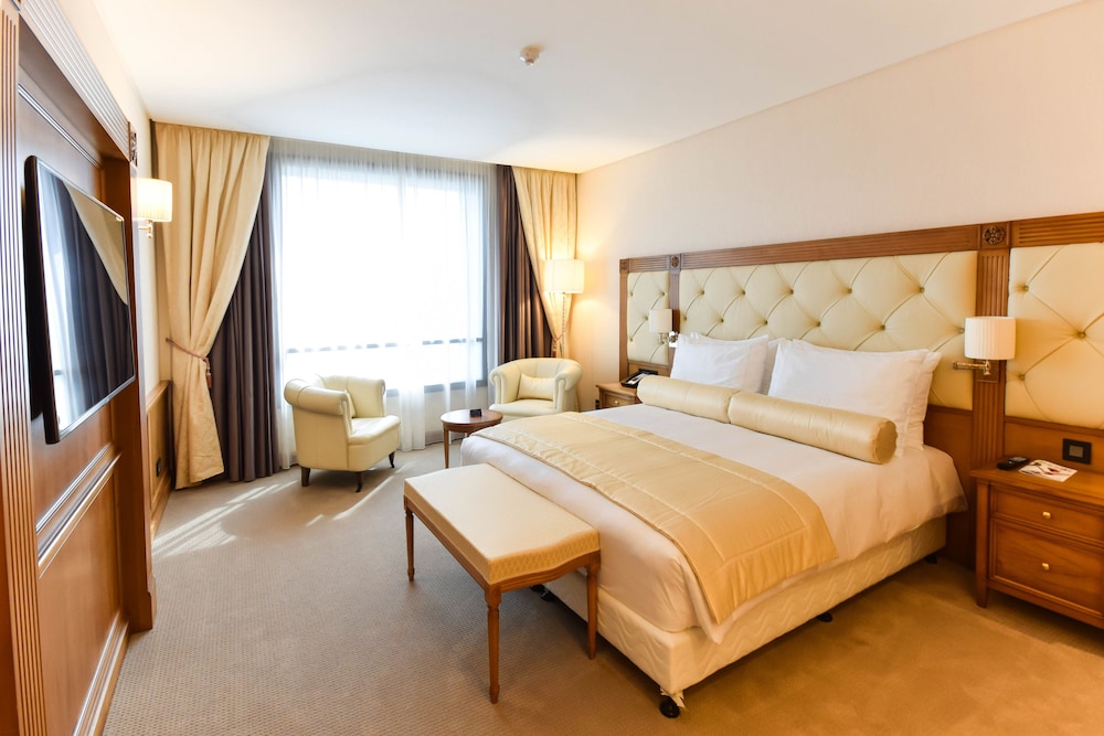 Presidential Apartment photo 3