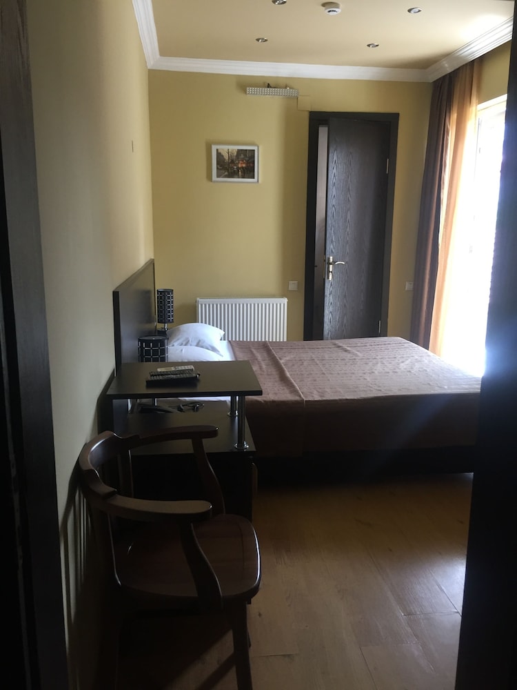 Basic Double Room