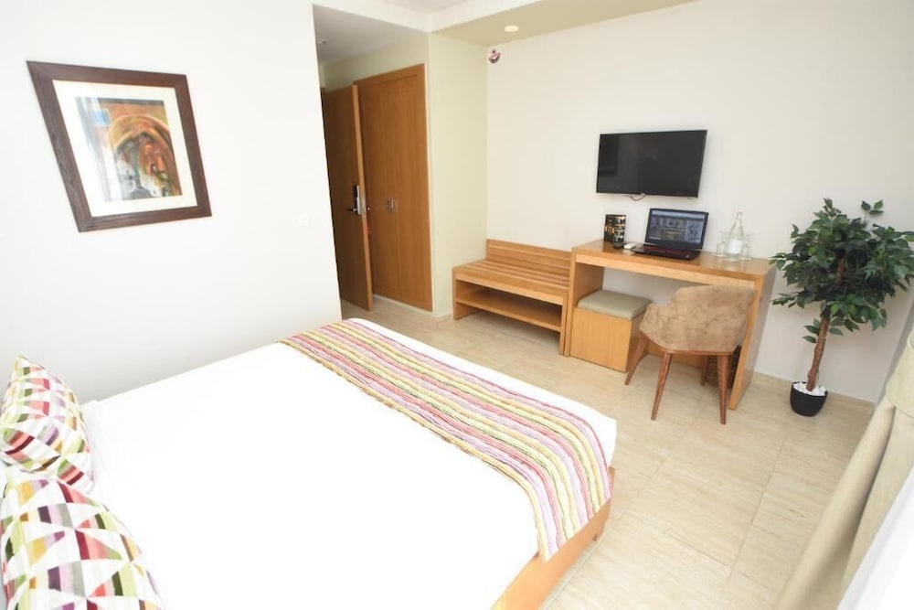 Standard Double Or Twin Room - Photo 29