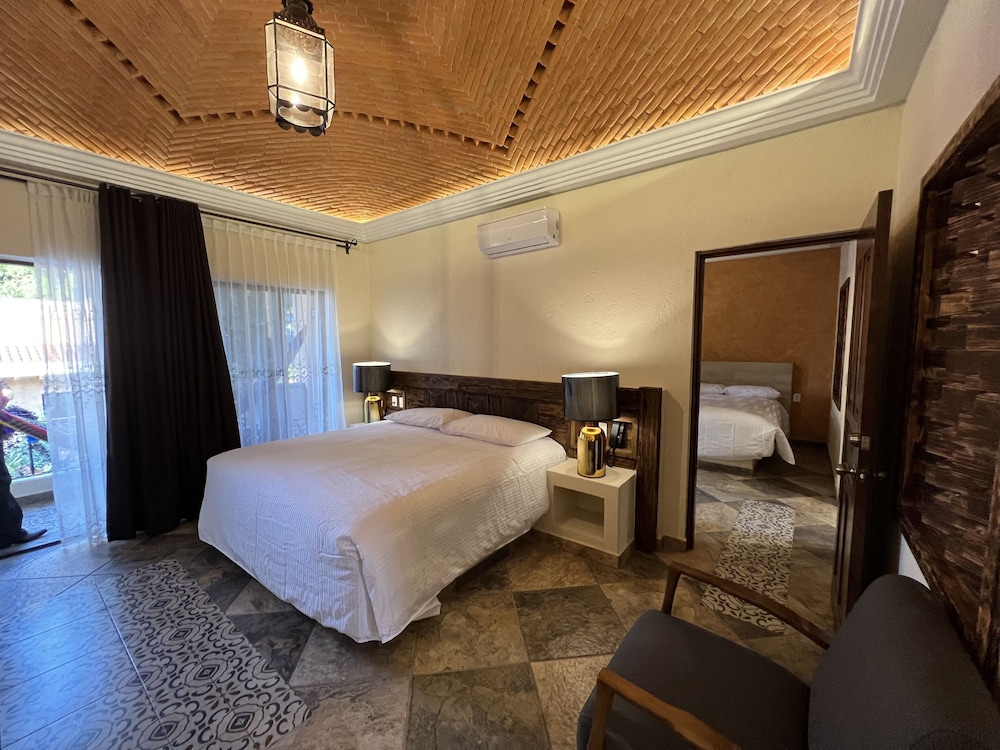 Premium room in upper floor with terrace and hammock (Cúpula king)