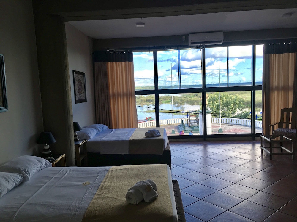 Superior Triple Room, River View photo 3