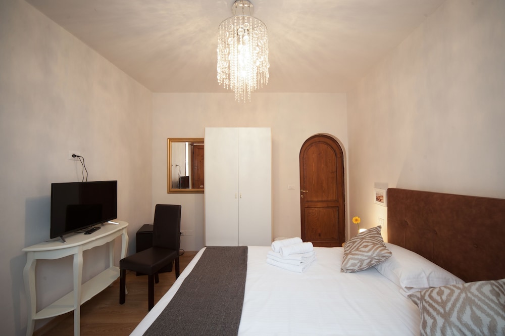 Classic Double Room photo 2
