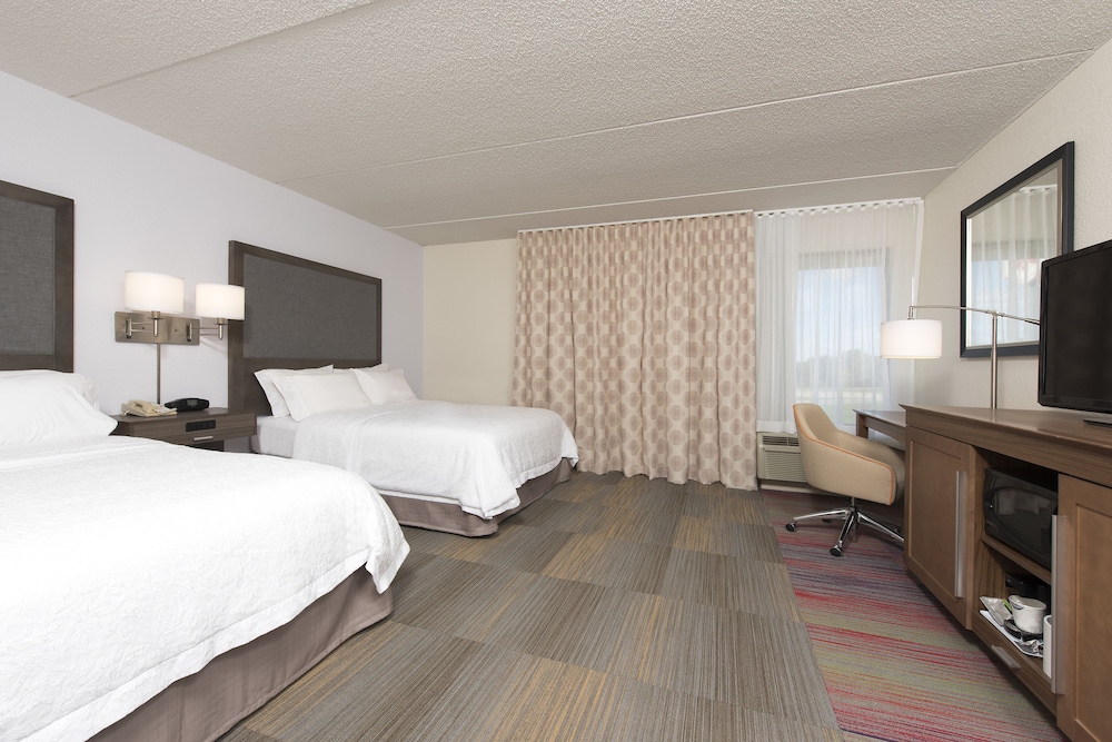 Room, 2 Queen Beds, Accessible, Non Smoking - Photo 3