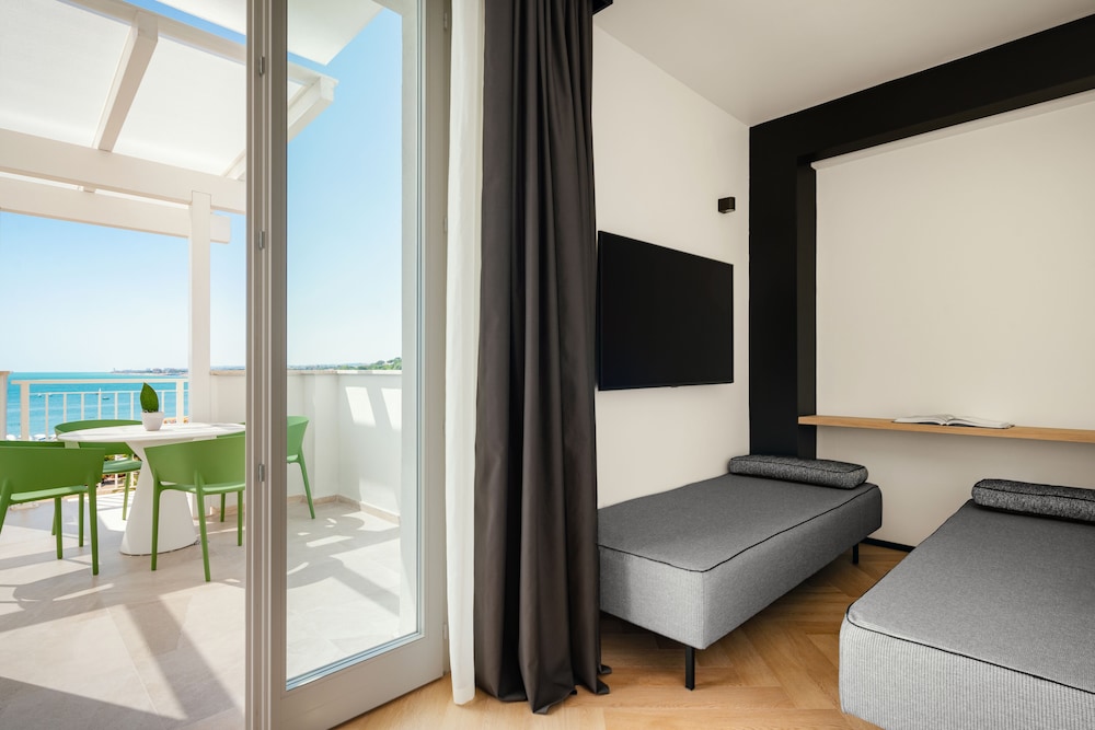 Royal Suite photo 2