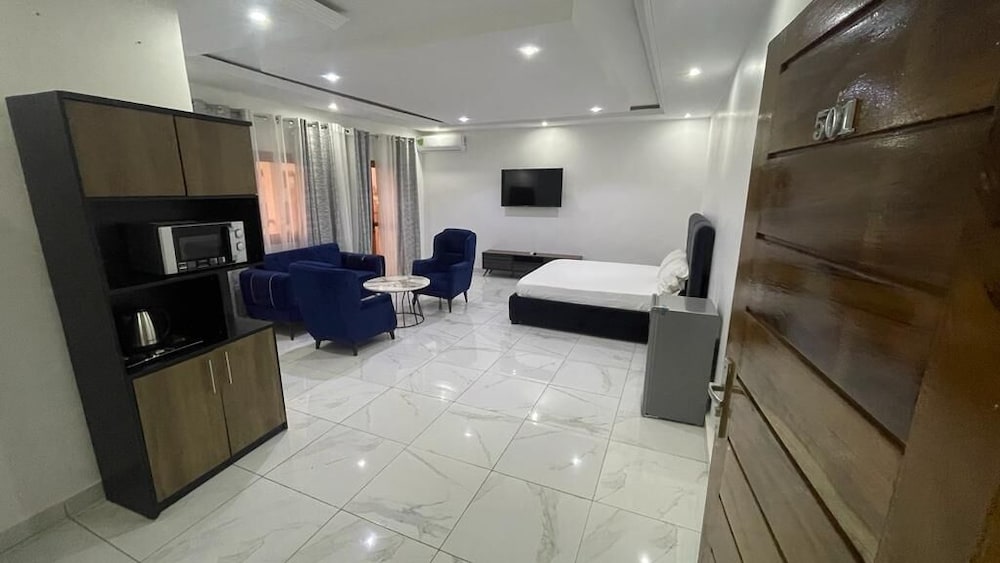 Luxury Suite, City View