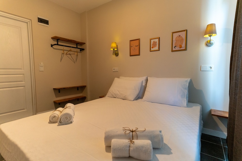 Classic Room, 1 Queen Bed photo 1