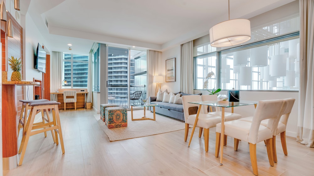 Signature Condo, Ocean View photo 1