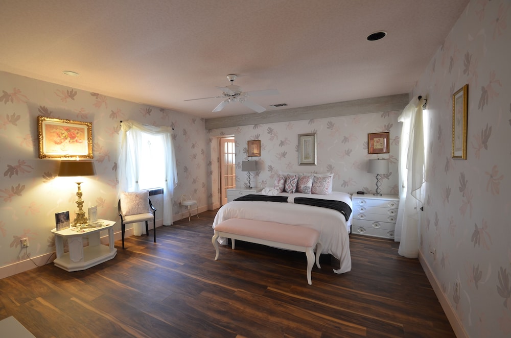 Exclusive Villa, Multiple Beds (Pickford Palms Ranch A-2, 6 mi from) - Photo 1