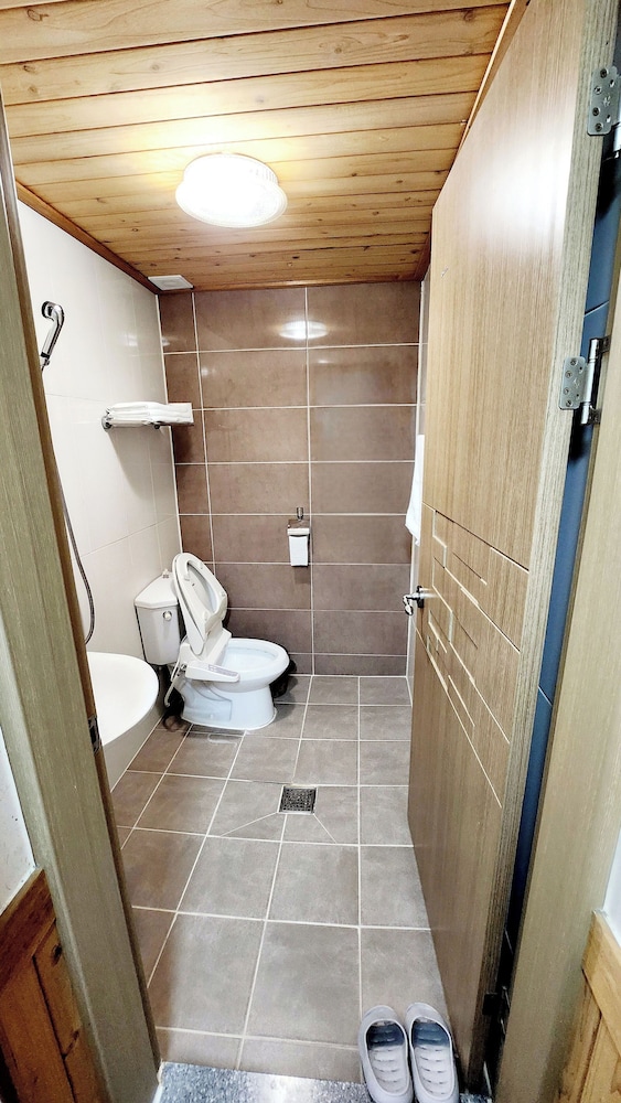 Standard Room photo 2