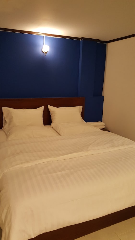 Double Room without Window photo 2