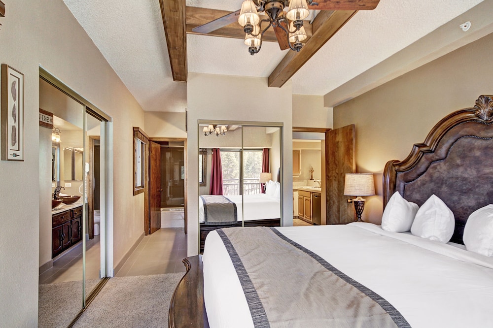 Condo, 2 Bedrooms