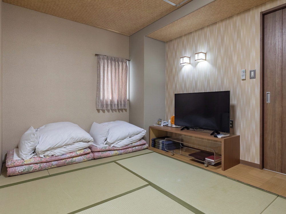 Japanese Style Room For 4 People (Separate Bath And Toilet), Non Smoking photo 1