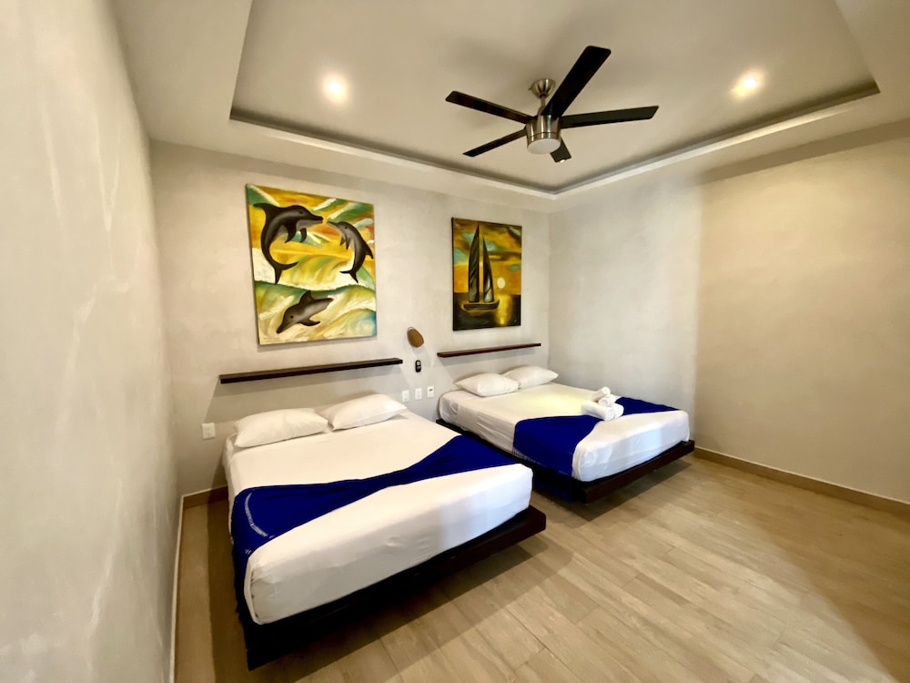 Junior Suite, Multiple Beds, Pool View