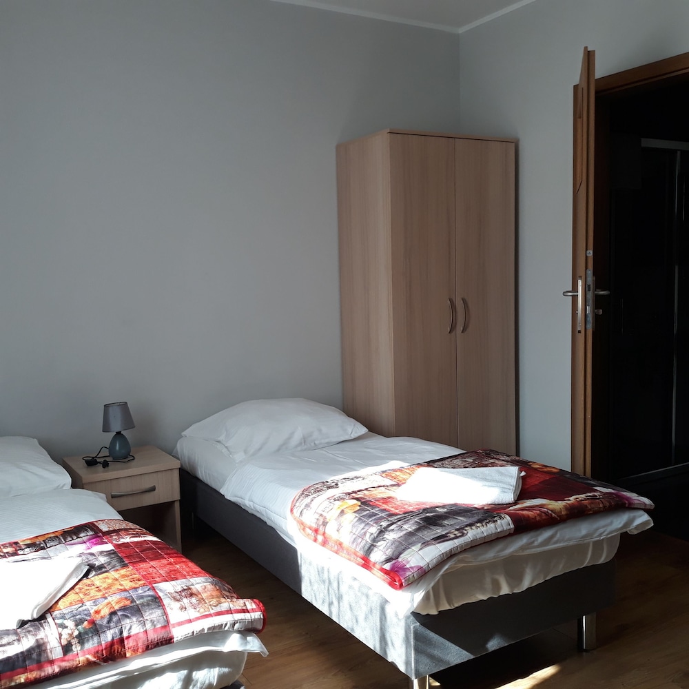 Basic Twin Room photo 1