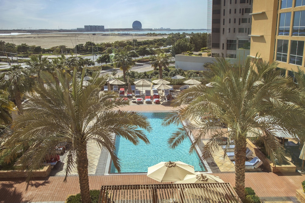 Room, 1 Queen Bed, Pool View photo 3