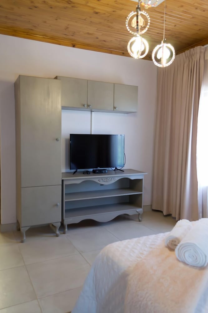 Double Room (9) photo 2