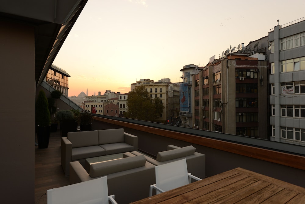 Superior Suite, 1 King Bed (Penthouse)