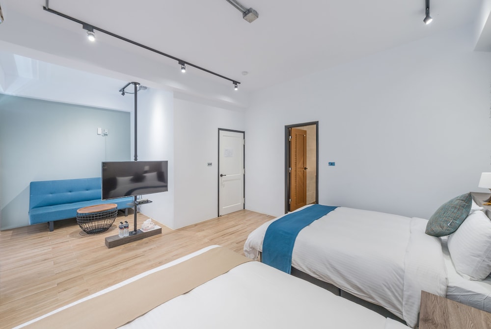 Quadruple Room (201) photo 2