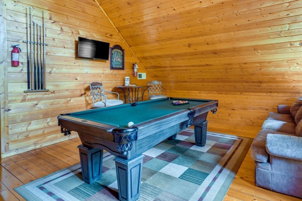 Gatlinburg Getaway - Private Theater Hot Tub, Kuva 11