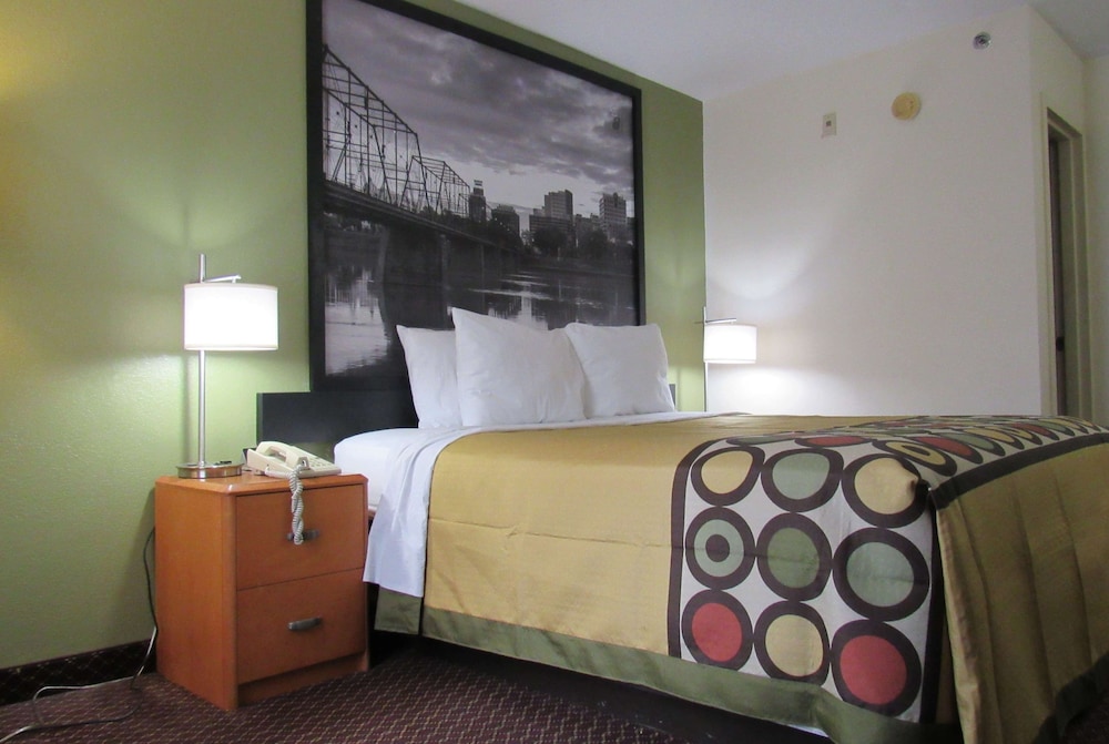 Room, 1 King Bed, Non Smoking - Photo 1