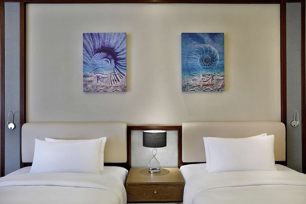 Room, 2 Twin Beds (TWIN GUEST ROOM) - Photo 1