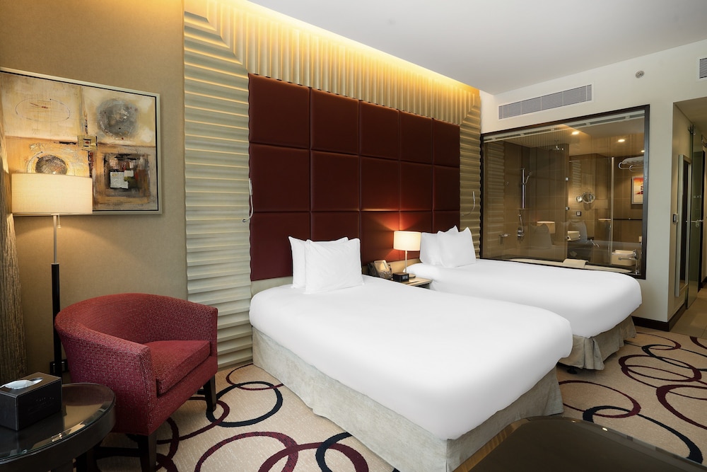 Standard Room, 2 Twin Beds, City View thumbnail 6