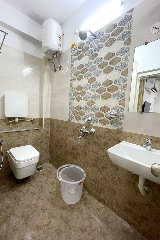 Deluxe Double Room, 1 Bedroom - Photo 2