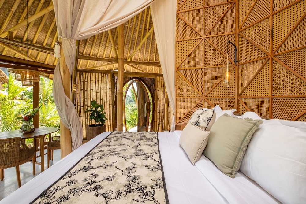 Luxury Villa, 1 King Bed, Private Pool, Hill View