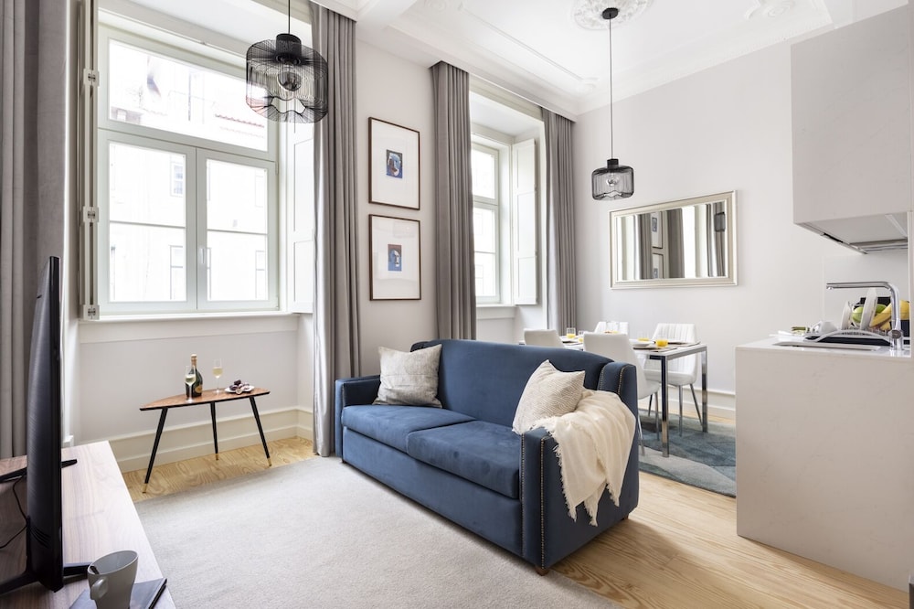 Apartment, 2 Bedrooms, Balcony, City View