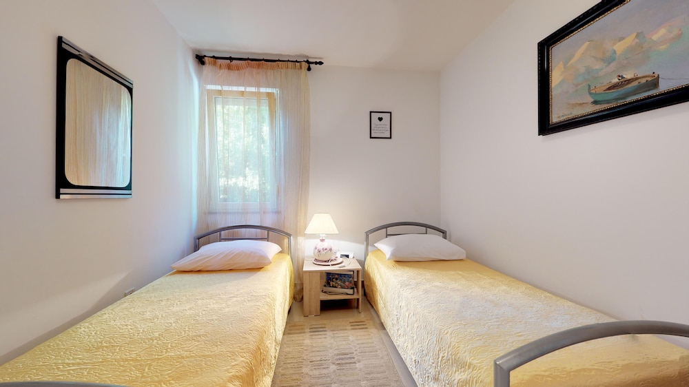 Deluxe Apartment photo 3