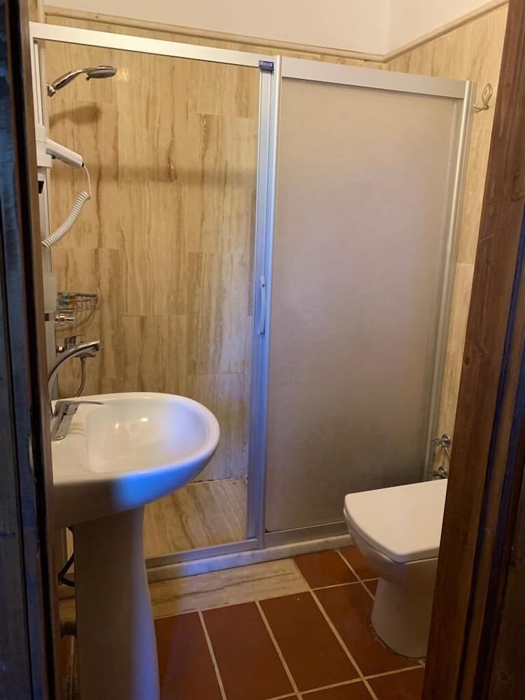 Comfort Room photo 3
