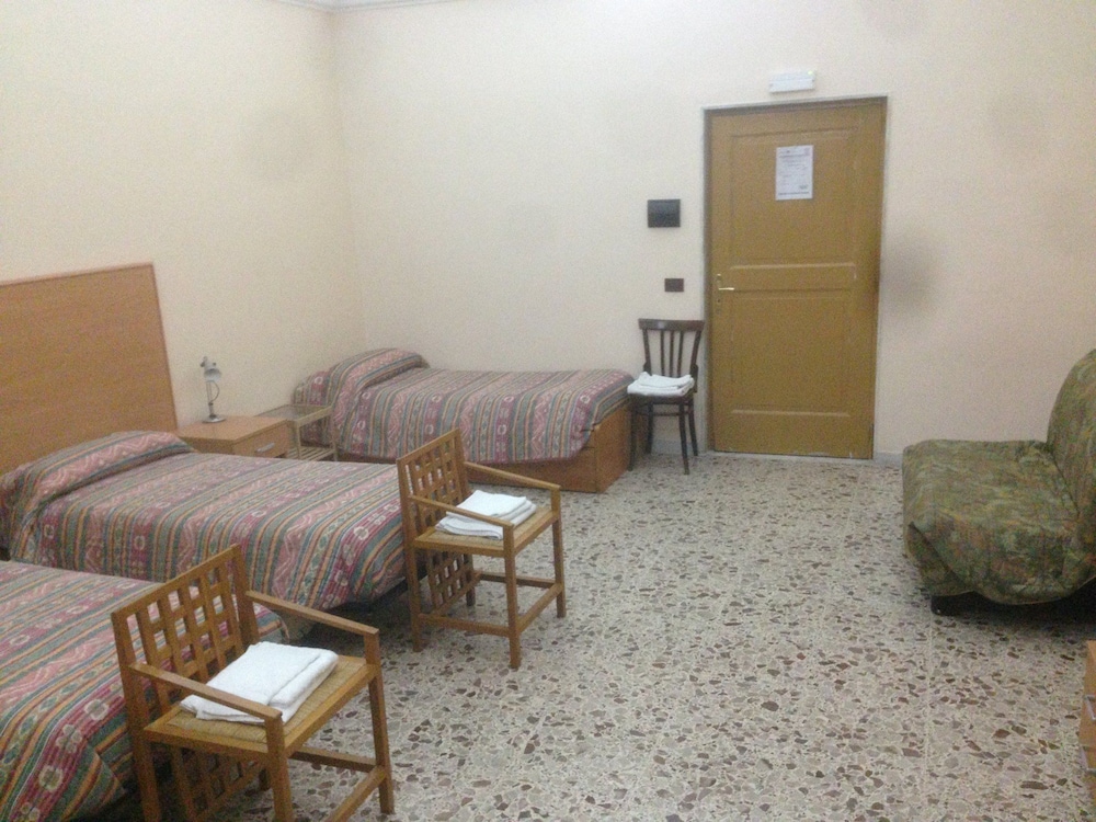 Comfort Triple Room (1) photo 3