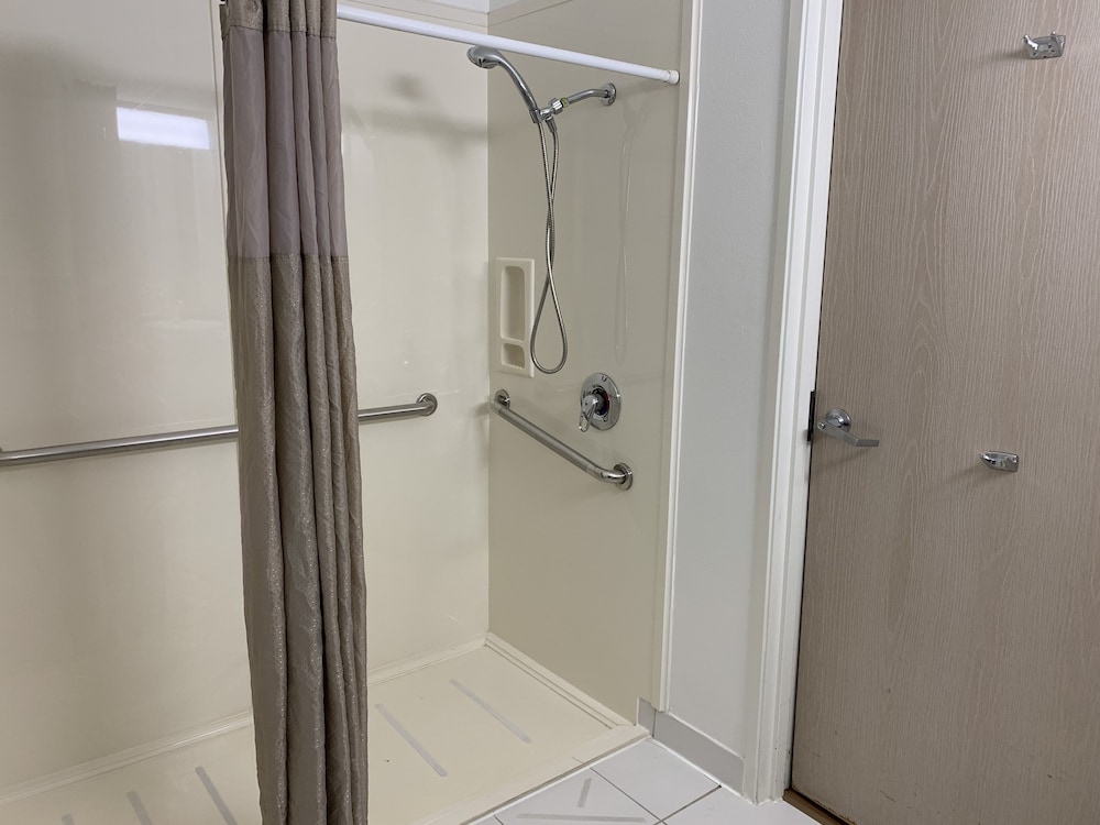 Motel 6-Terrell, TX, Photo 5