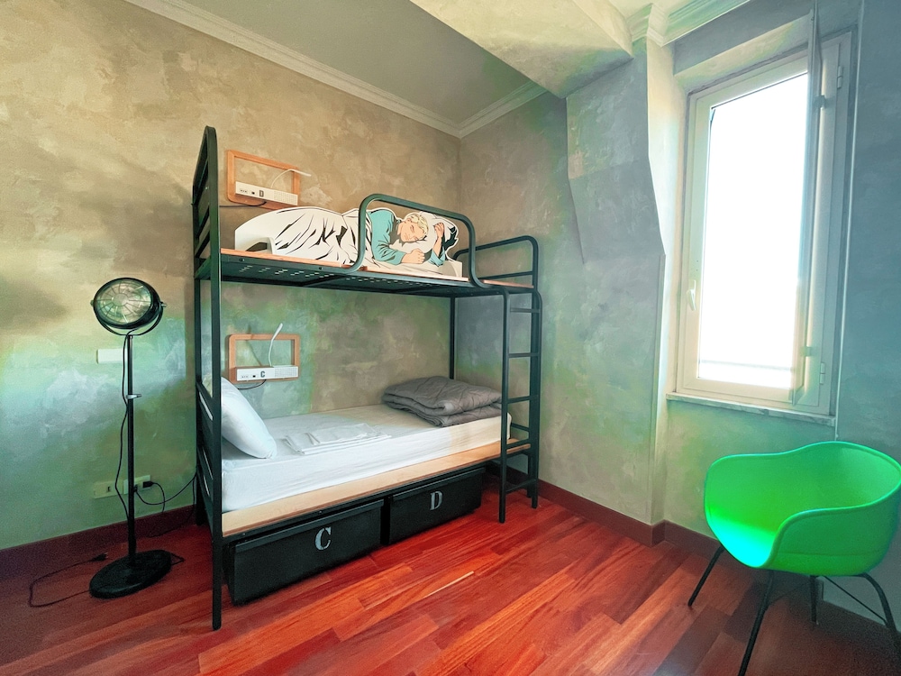Shared Dormitory, Women only photo 1