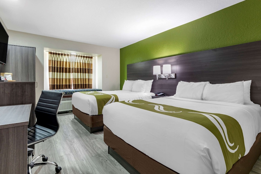 Room, 2 Queen Beds, Non Smoking (Desk) - Photo 1