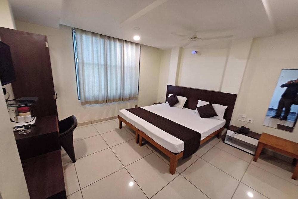Deluxe Room - Photo 4