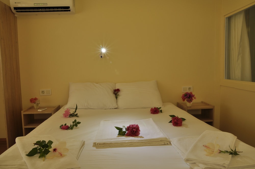 Classic Studio, 1 Double Bed, Sea View photo 3