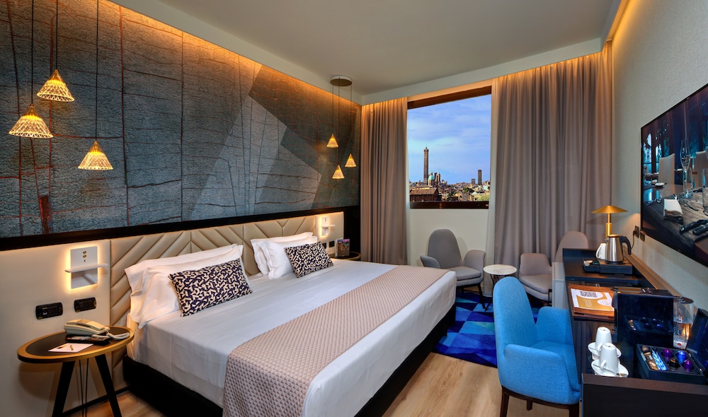Deluxe Double Room Single Use, City View photo 1