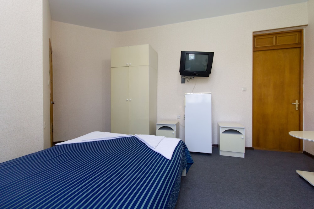 Standard Triple Room photo 2