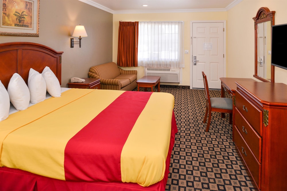 Suite, 1 King Bed